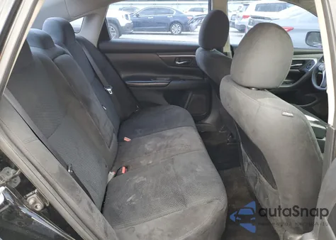 2015 Nissan Altima 2.5 z USA, uszkodzony, nr VIN 1N4AL3AP8FC280093